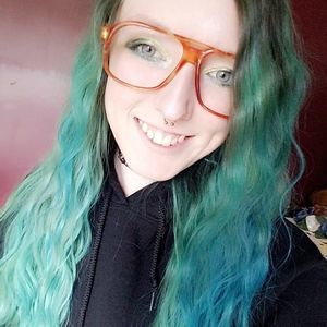 Meet your Posher, Holly